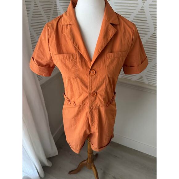 NWT Hausen Women’s Medium Naomi Parachute Fabric Game Day Fall Romper - Picture 4 of 9